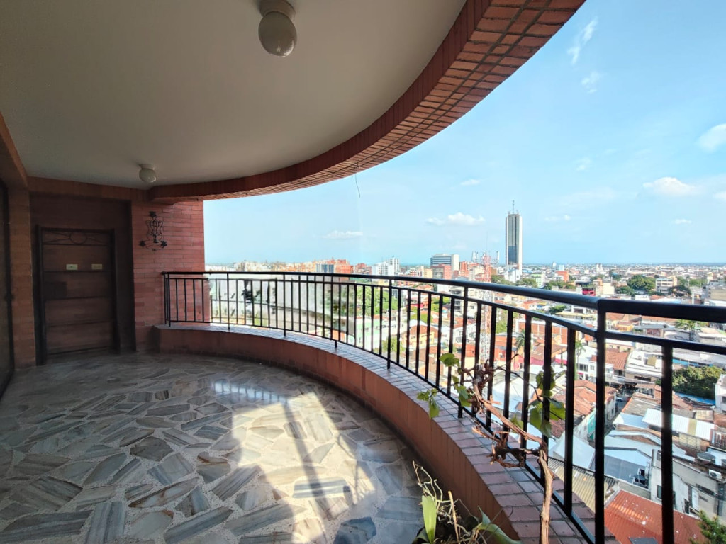 Apartamento En Venta - Granada, Cali