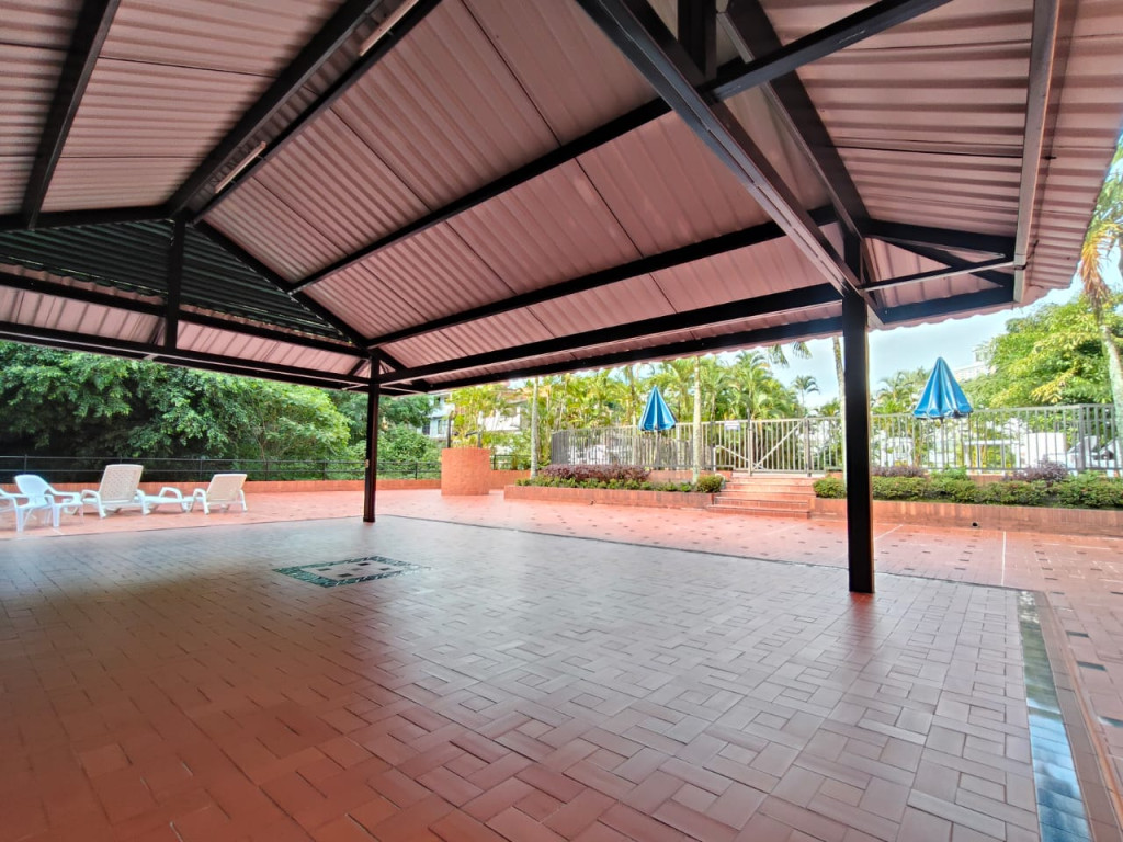 Apartamento En Venta - Granada, Cali