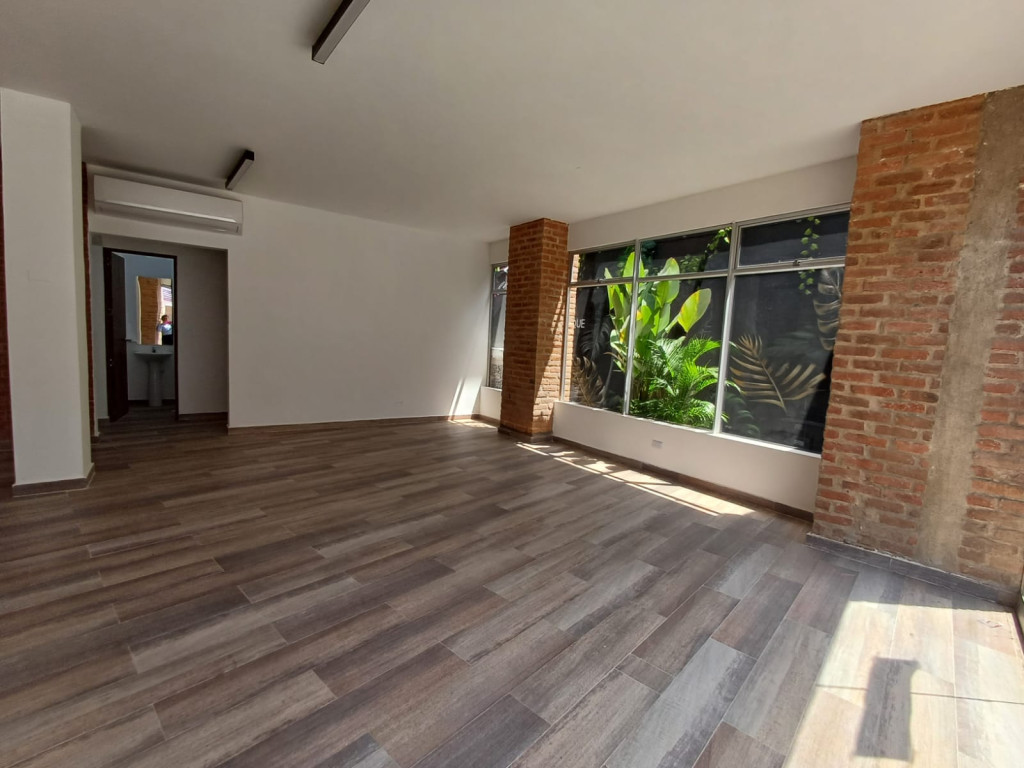 Local En Arriendo - Granada, Cali