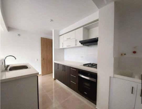 Apartamento En Arriendo - Urbanización La Flora, Cali