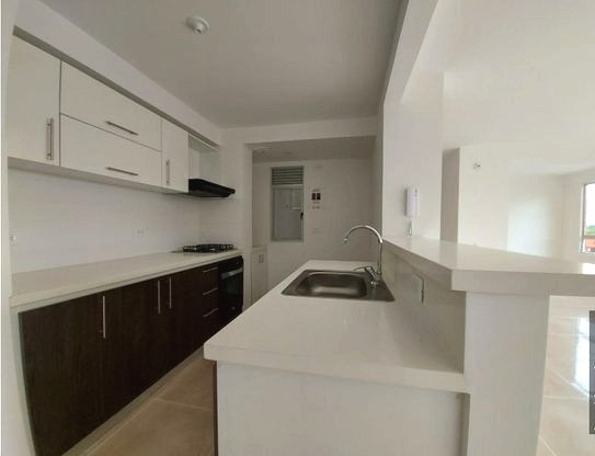Apartamento En Arriendo - Urbanización La Flora, Cali