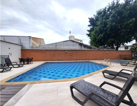 Apartamento En Arriendo - Urbanización La Flora, Cali