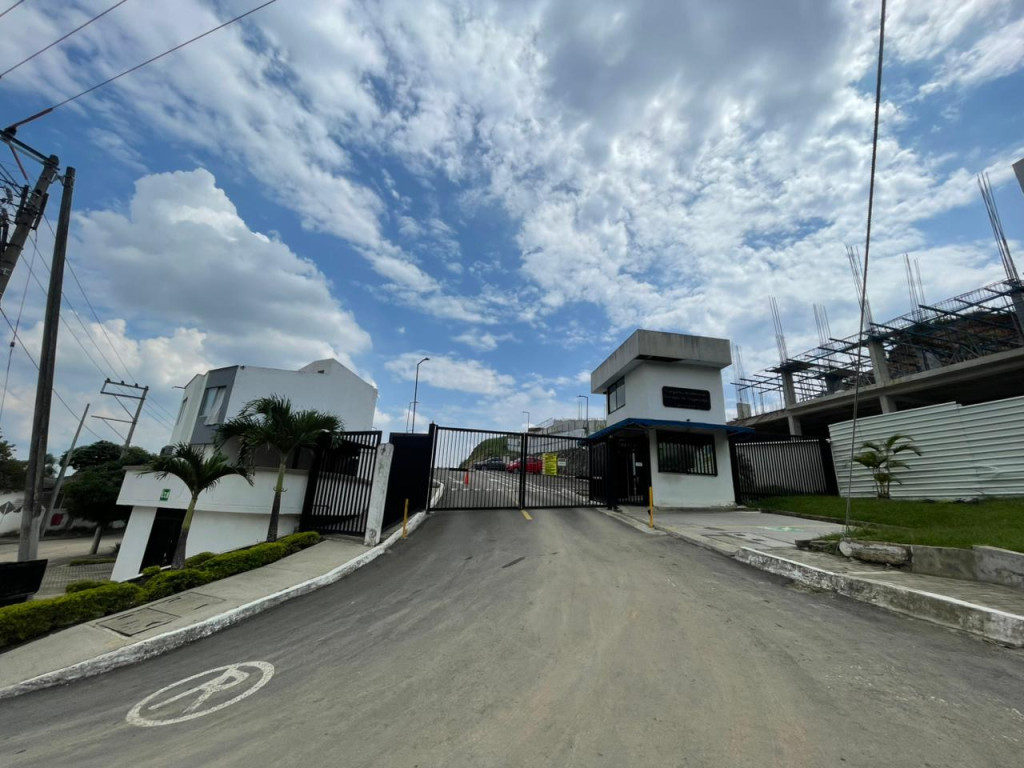 Casa En Arriendo - Chipichape, Cali