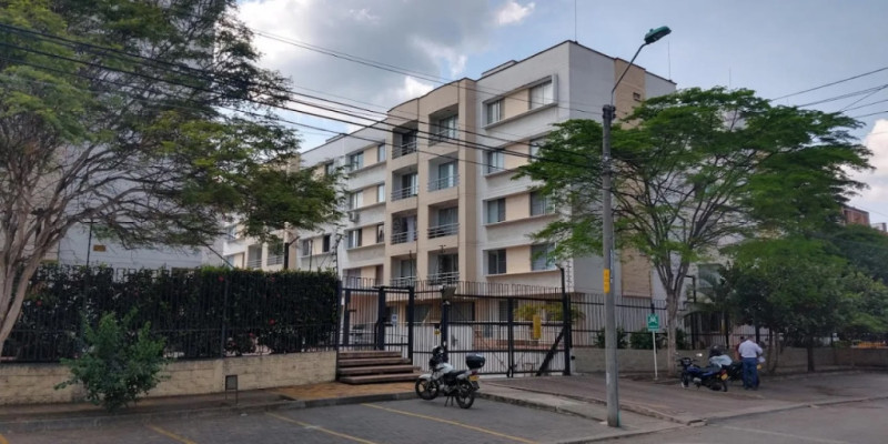 Apartamento En Arriendo - Urbanización La Flora, Cali