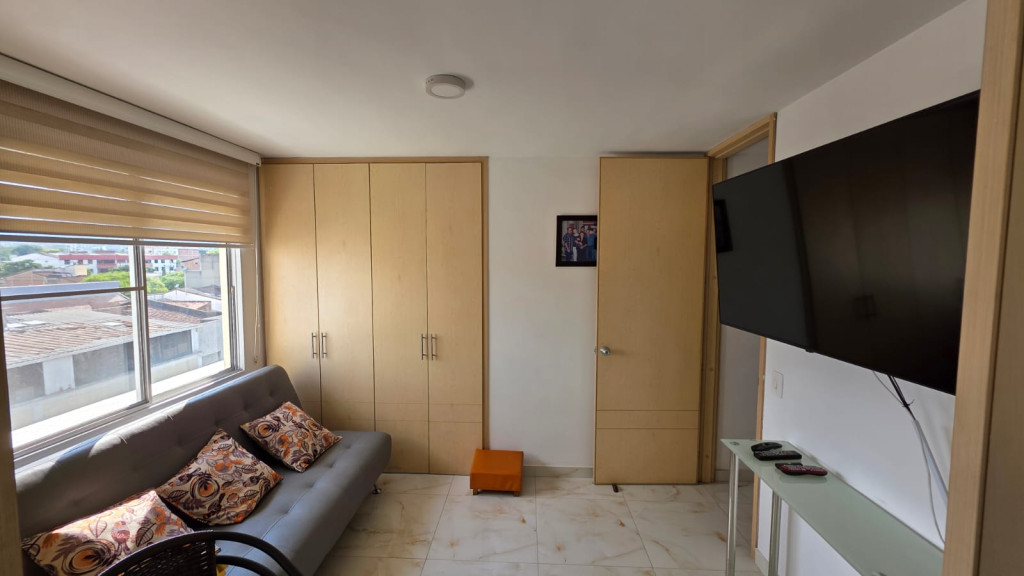 Apartamento En Arriendo - Urbanización La Flora, Cali
