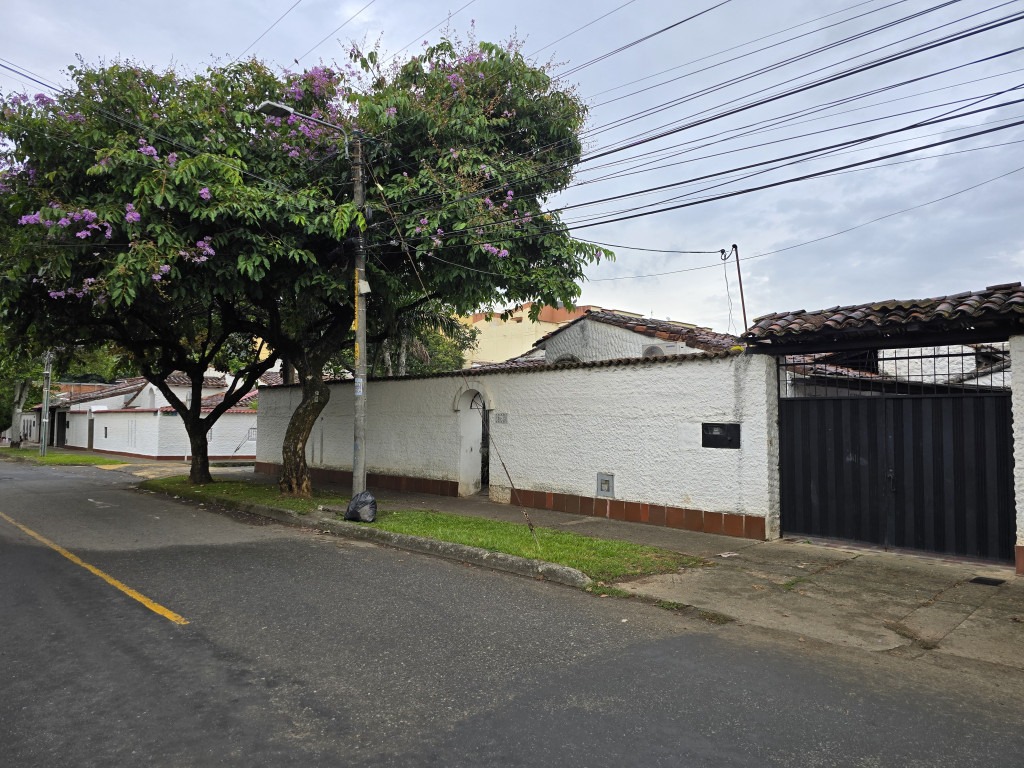 Casa En Venta - El Refugio, Cali