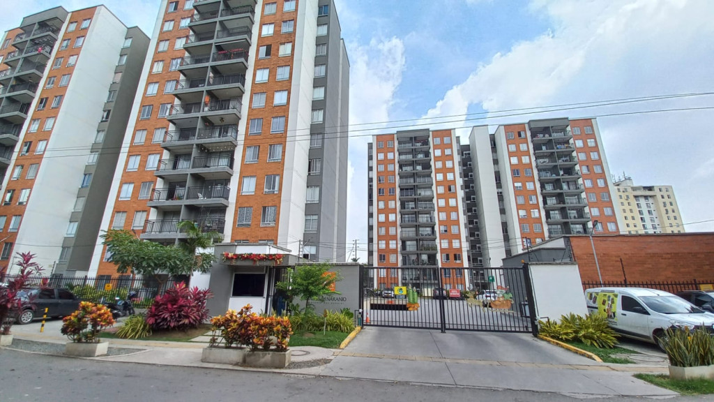 Apartamento En Arriendo - Prados Del Norte, Cali