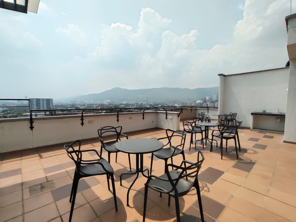 Apartaestudio En Arriendo - Urbanización La Flora, Cali