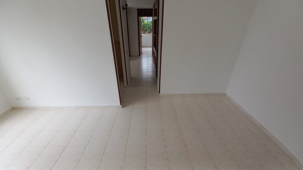 Apartamento En Arriendo - Urbanización La Flora, Cali