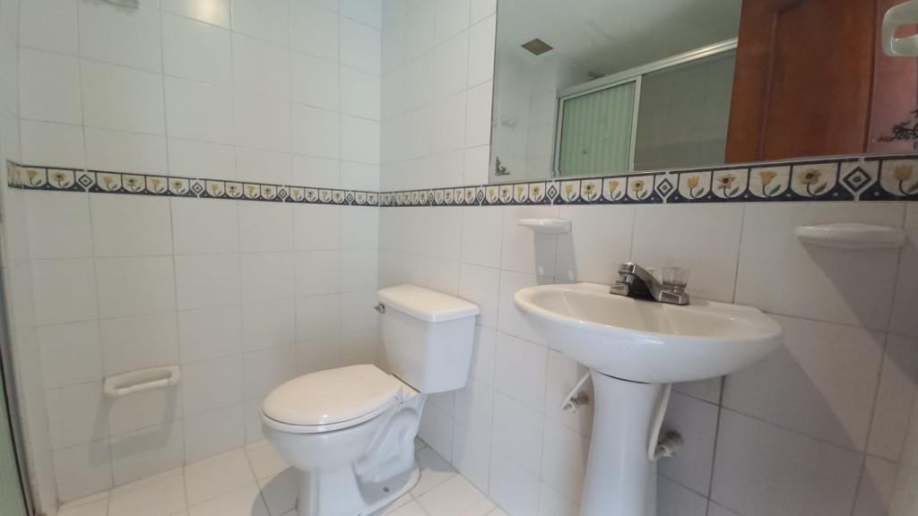 Apartamento En Arriendo - Urbanización La Flora, Cali