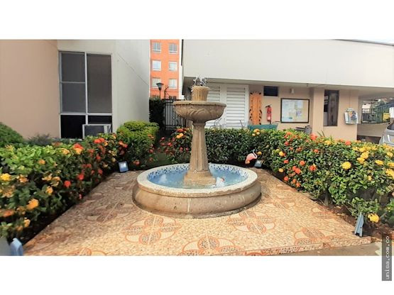 Apartamento En Arriendo - Urbanización La Flora, Cali