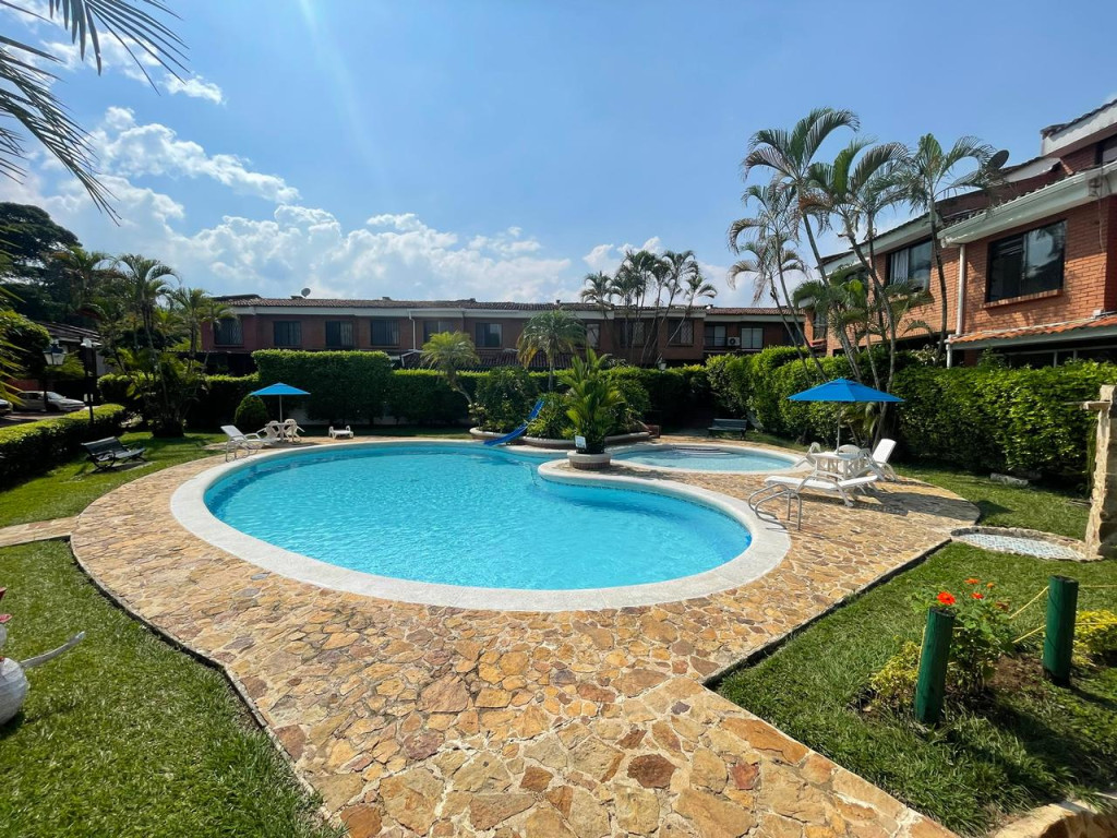 Casa En Arriendo - Ciudad Jardín, Cali