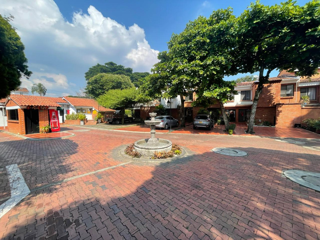 Casa En Arriendo - Ciudad Jardín, Cali