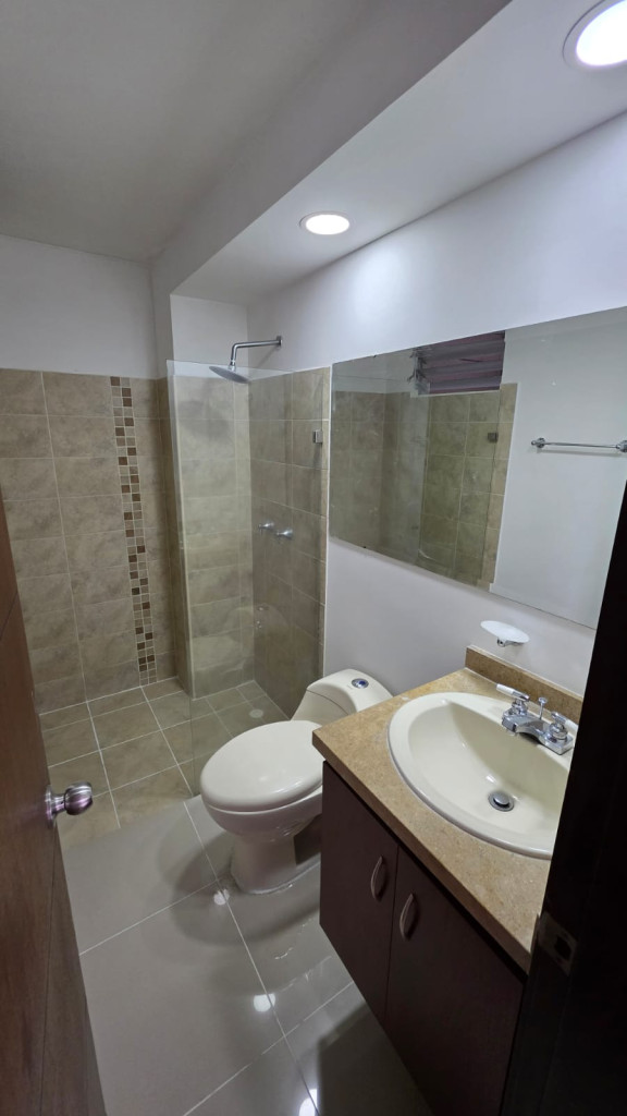 Apartamento En Arriendo - Valle Del Lili, Cali