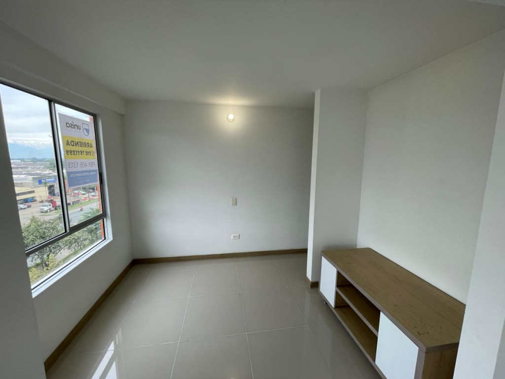 Apartamento En Arriendo - Urbanización La Flora, Cali