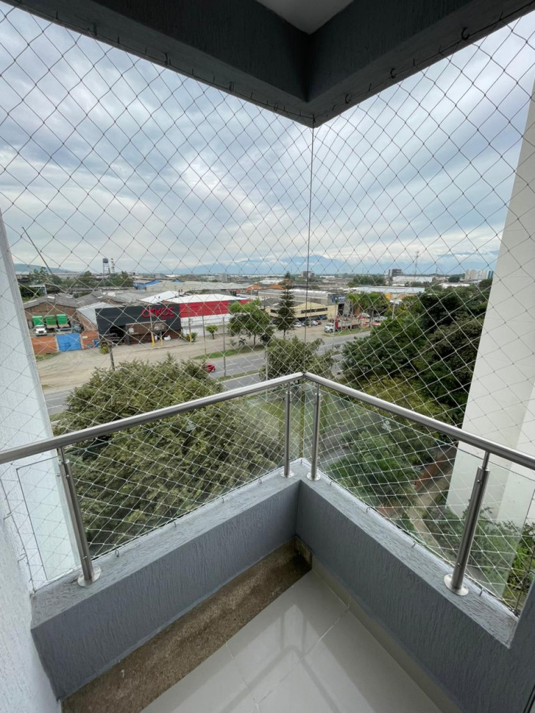 Apartamento En Arriendo - Urbanización La Flora, Cali