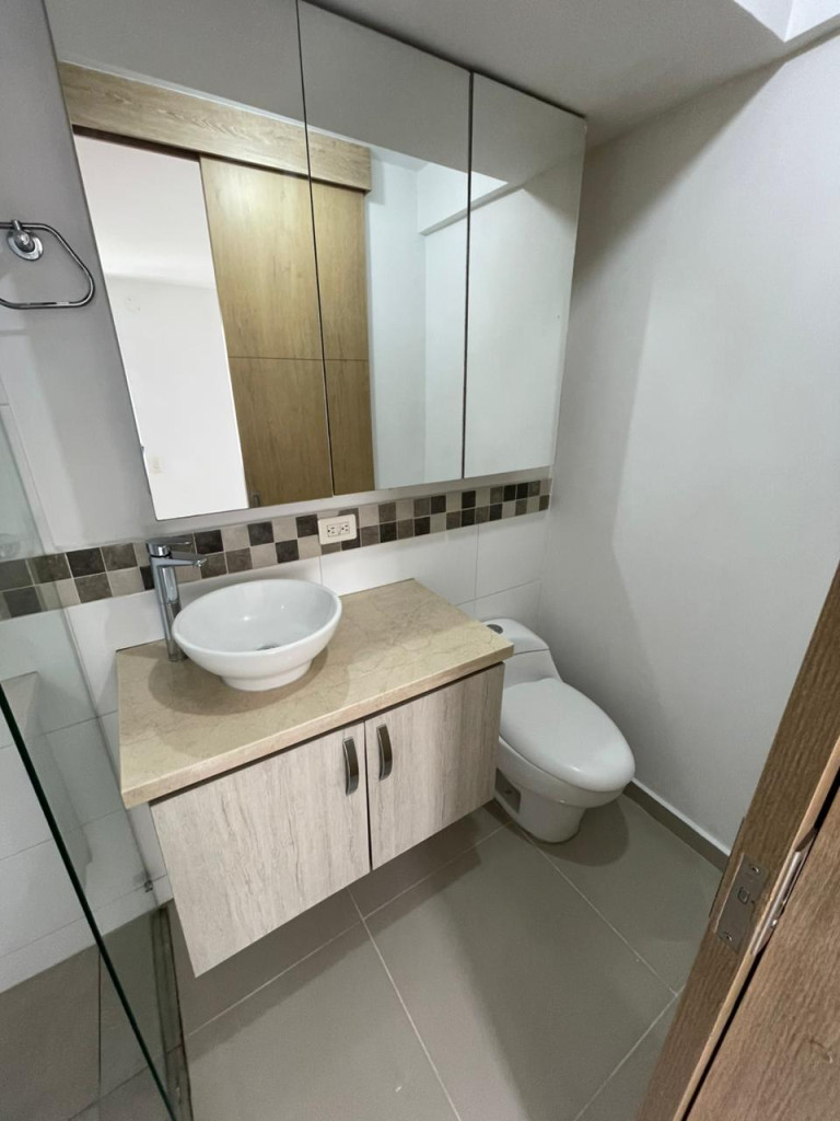 Apartamento En Arriendo - Urbanización La Flora, Cali