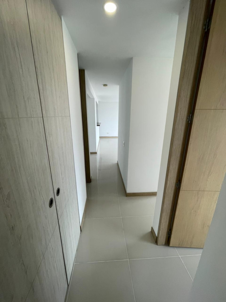 Apartamento En Arriendo - Urbanización La Flora, Cali