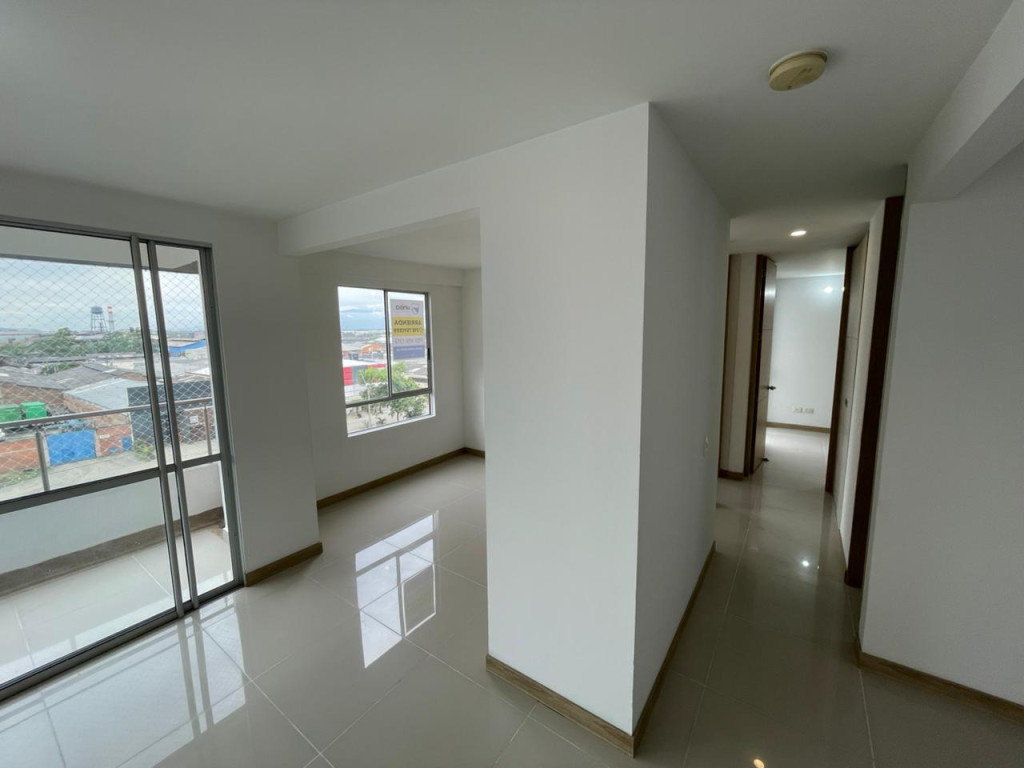 Apartamento En Arriendo - Urbanización La Flora, Cali