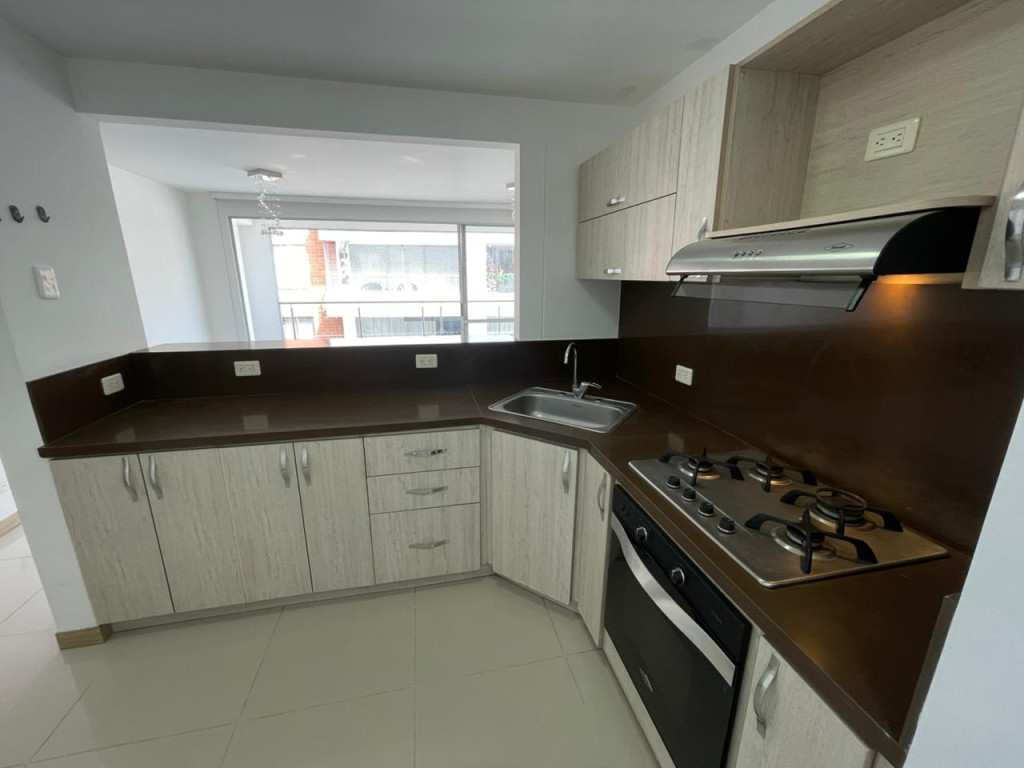 Apartamento En Arriendo - Urbanización La Flora, Cali