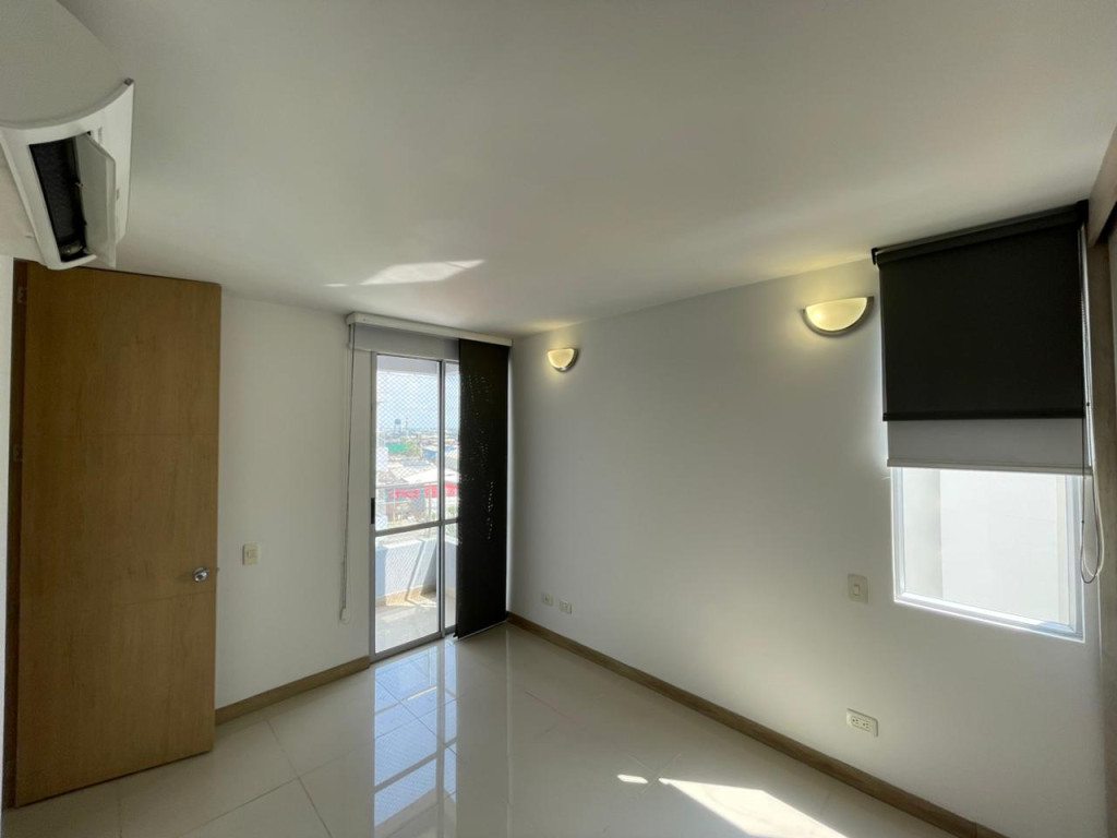 Apartamento En Arriendo - Urbanización La Flora, Cali