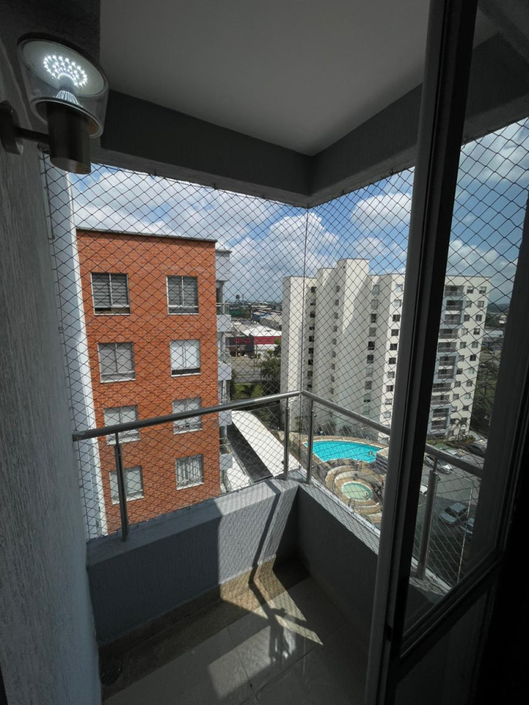 Apartamento En Arriendo - Urbanización La Flora, Cali