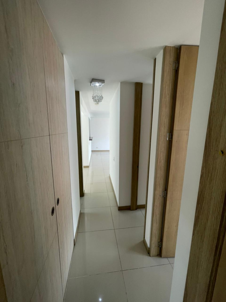 Apartamento En Arriendo - Urbanización La Flora, Cali