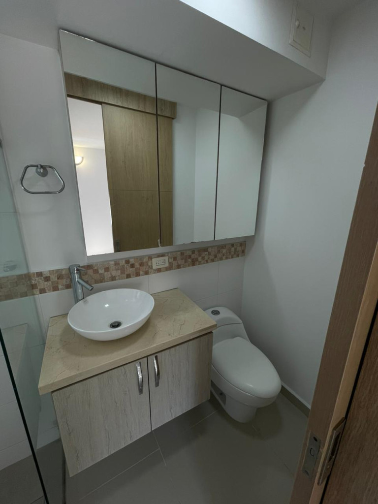 Apartamento En Arriendo - Urbanización La Flora, Cali