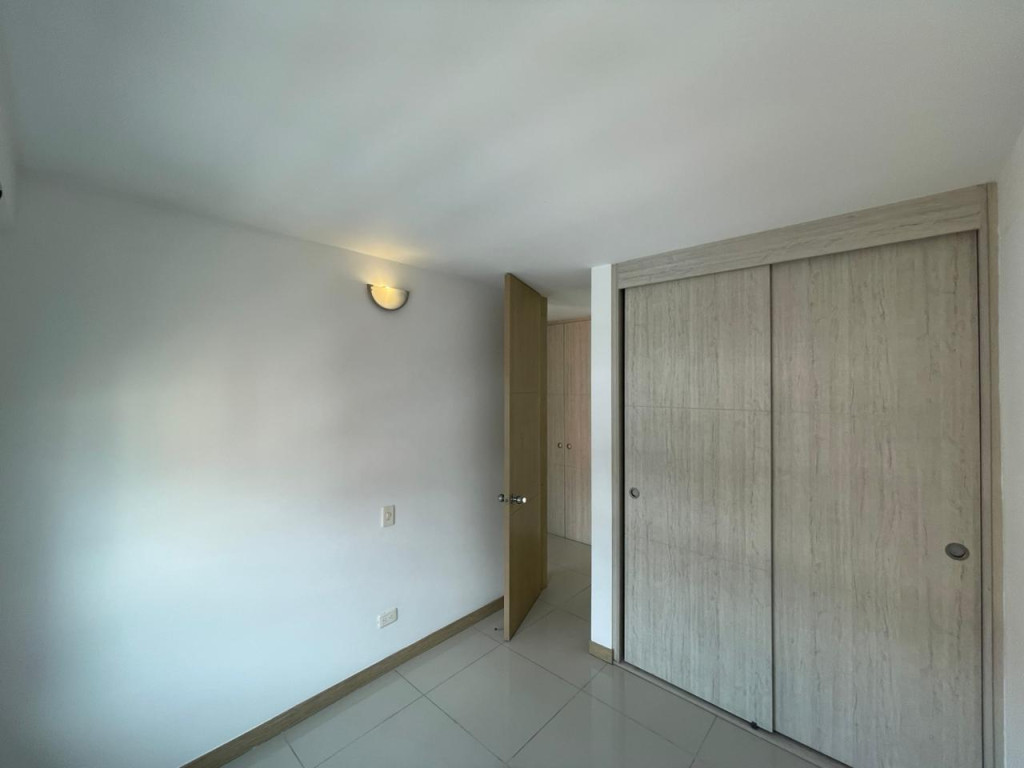 Apartamento En Arriendo - Urbanización La Flora, Cali