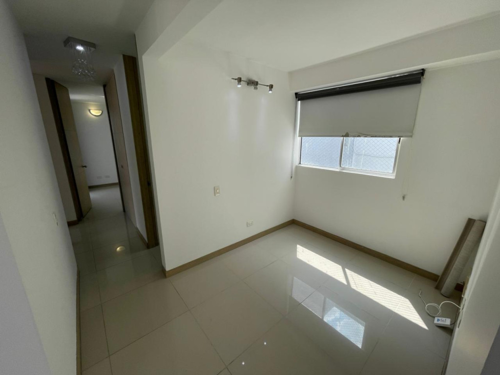 Apartamento En Arriendo - Urbanización La Flora, Cali