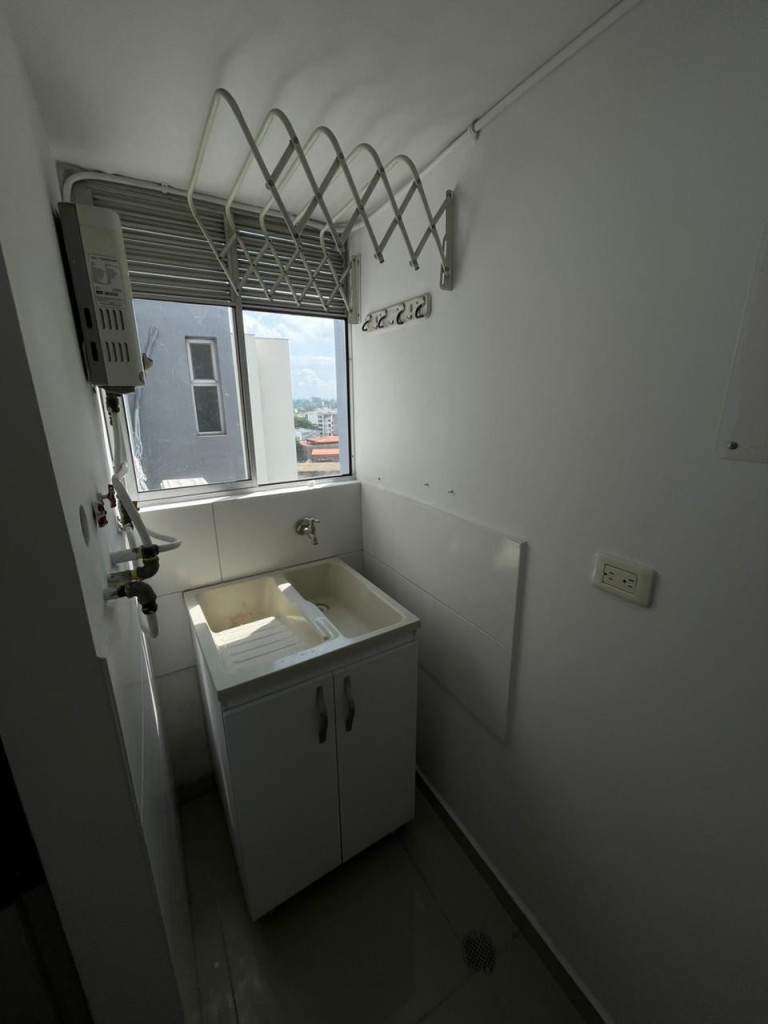 Apartamento En Arriendo - Urbanización La Flora, Cali