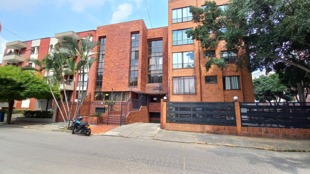 Apartamento En Arriendo - Prados Del Norte, Cali