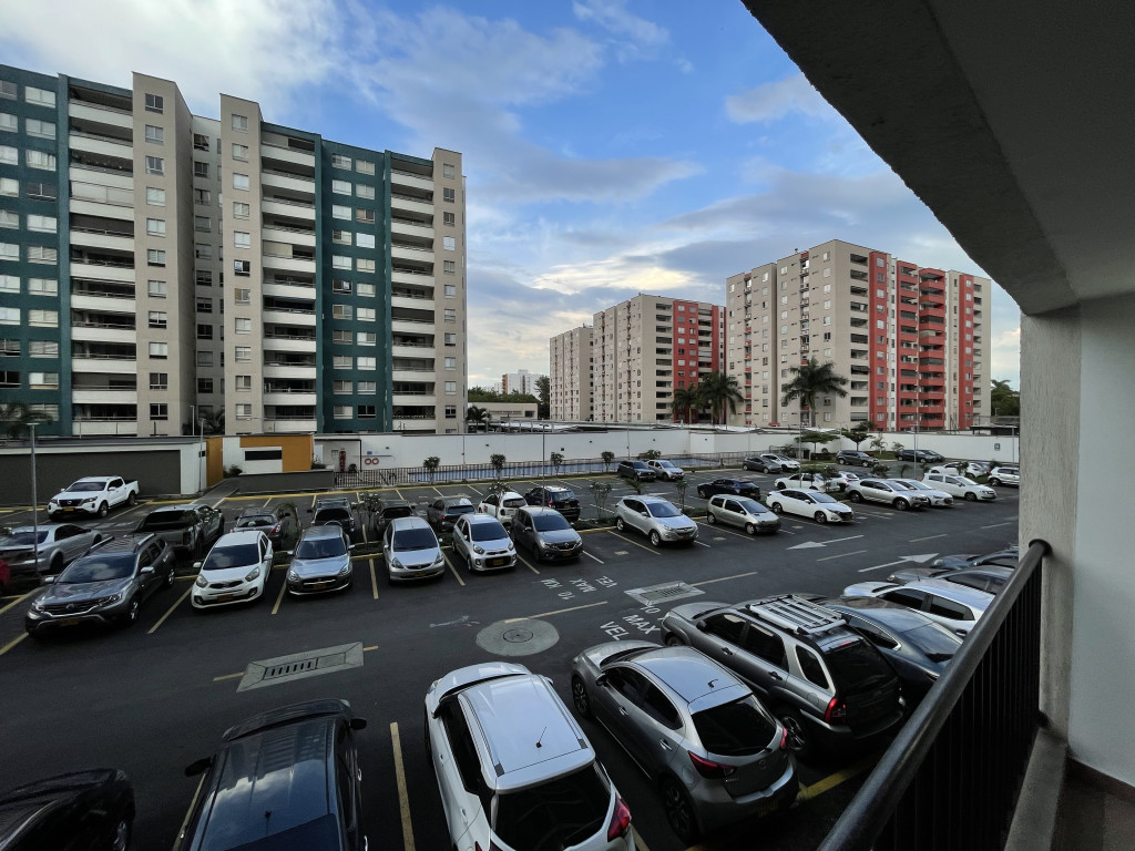 Apartaestudio En Arriendo - Urbanización La Flora, Cali