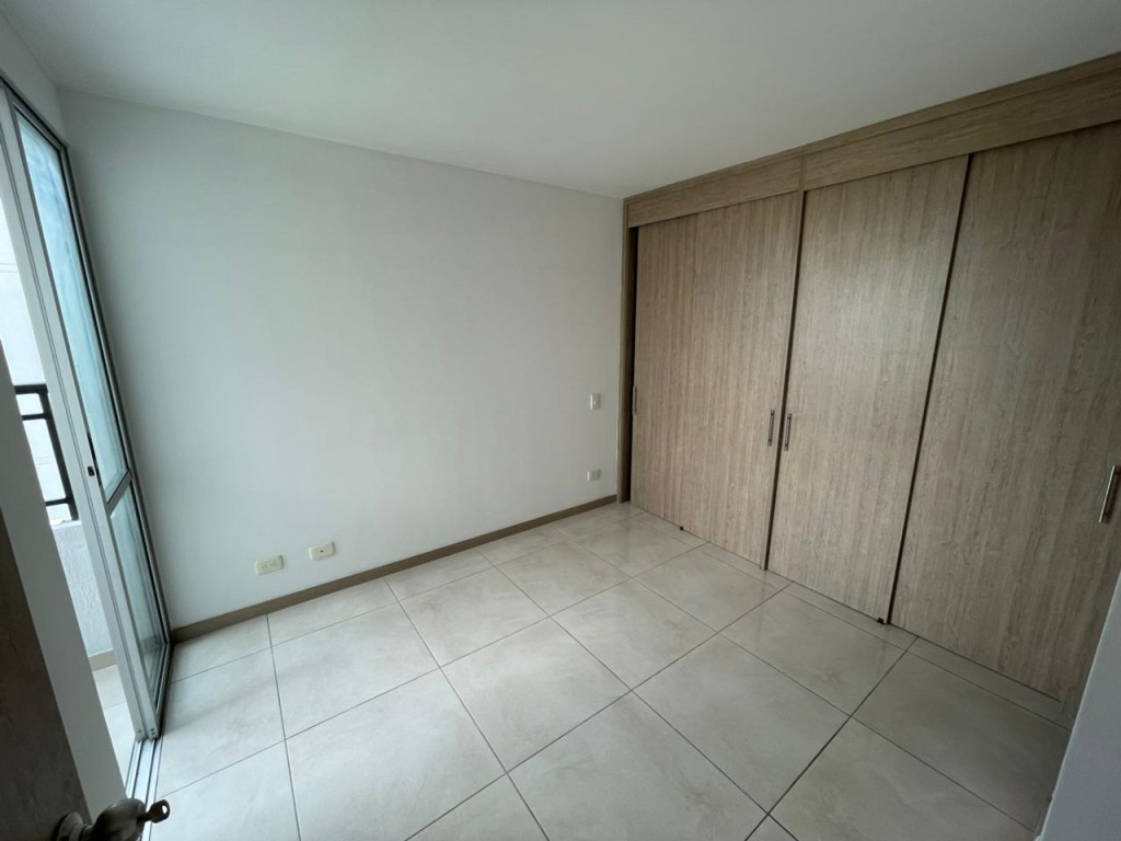 Apartamento En Arriendo - Prados Del Norte, Cali