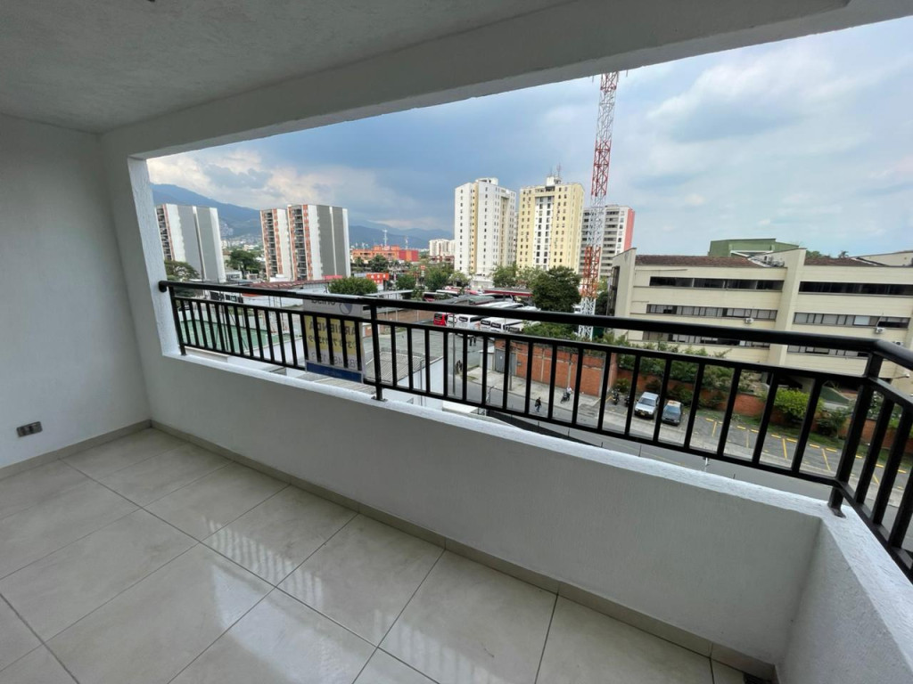 Apartamento En Arriendo - Prados Del Norte, Cali