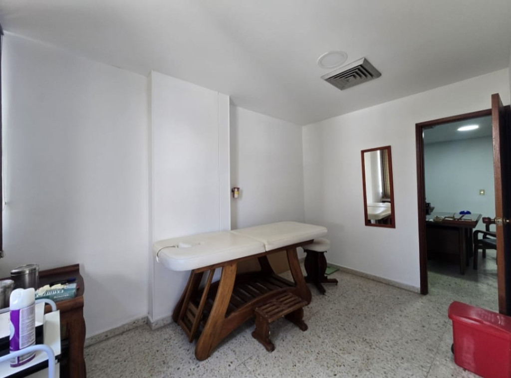 Consultorio En Arriendo - Camino Real, Cali