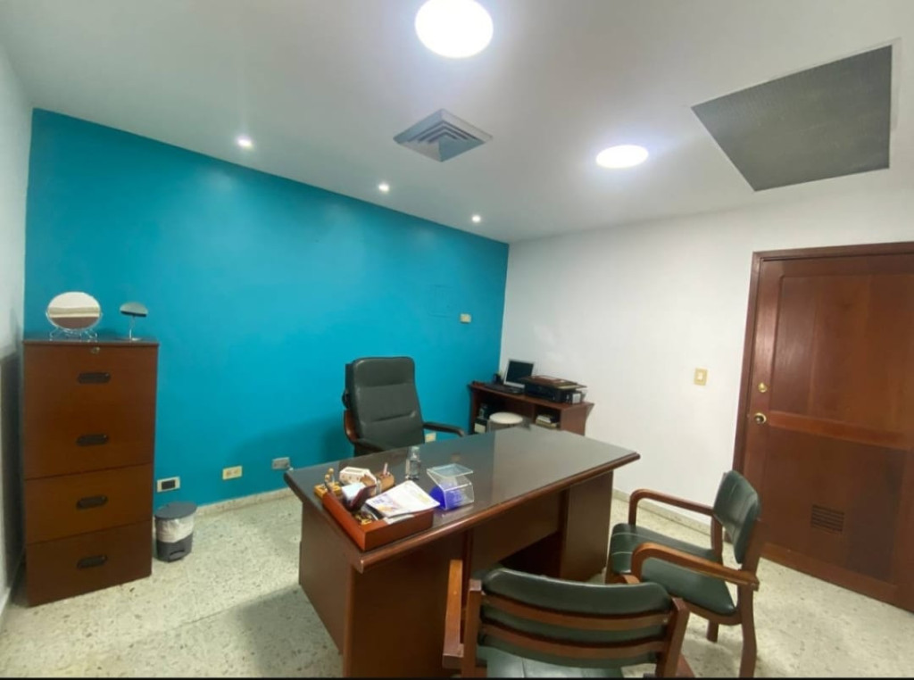 Consultorio En Arriendo - Camino Real, Cali