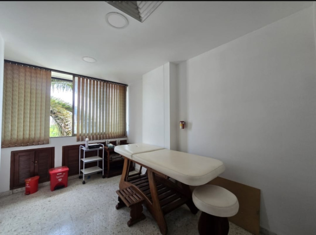 Consultorio En Arriendo - Camino Real, Cali