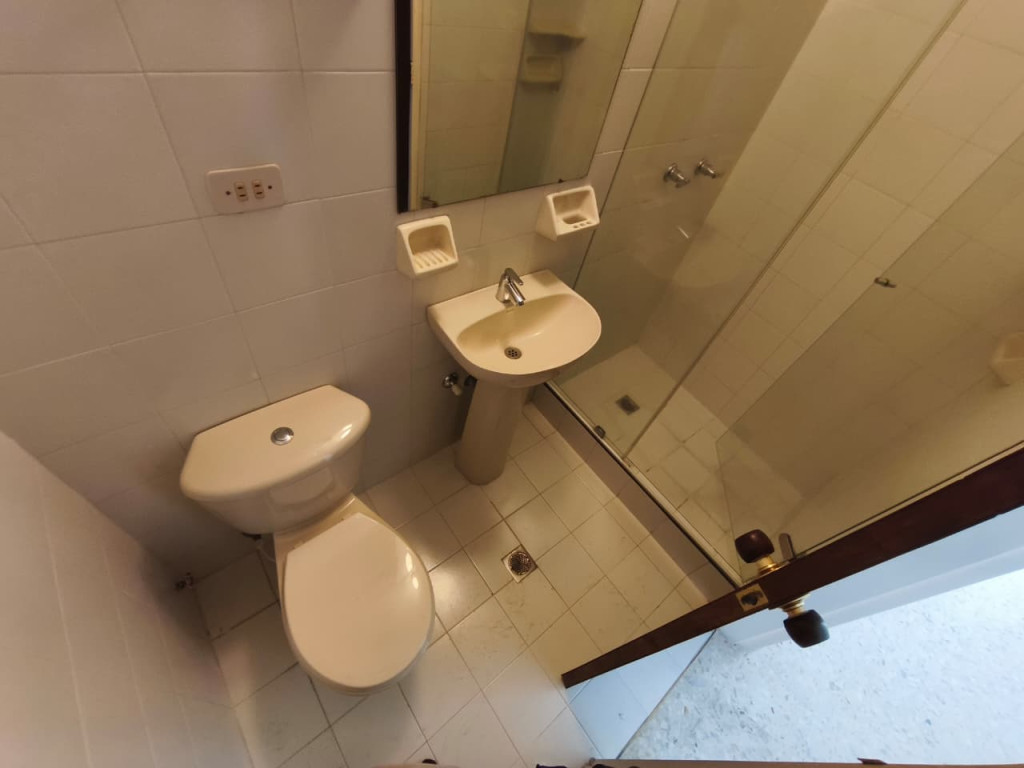 Apartamento En Venta - Urbanización La Flora, Cali