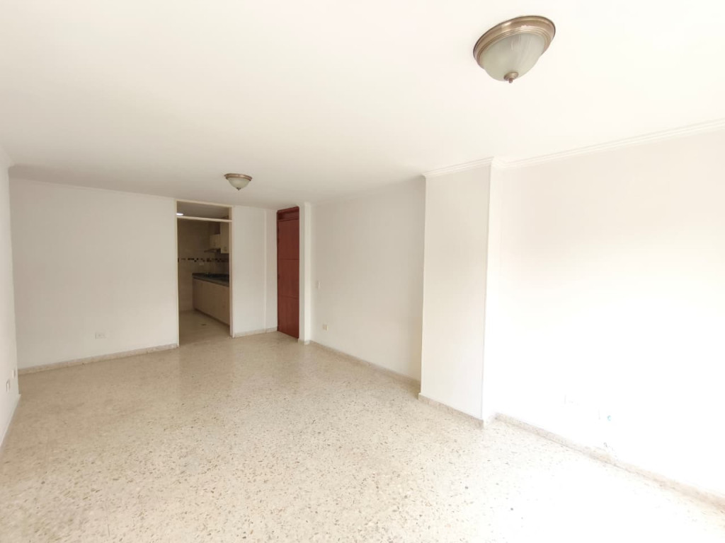 Apartamento En Venta - Urbanización La Flora, Cali