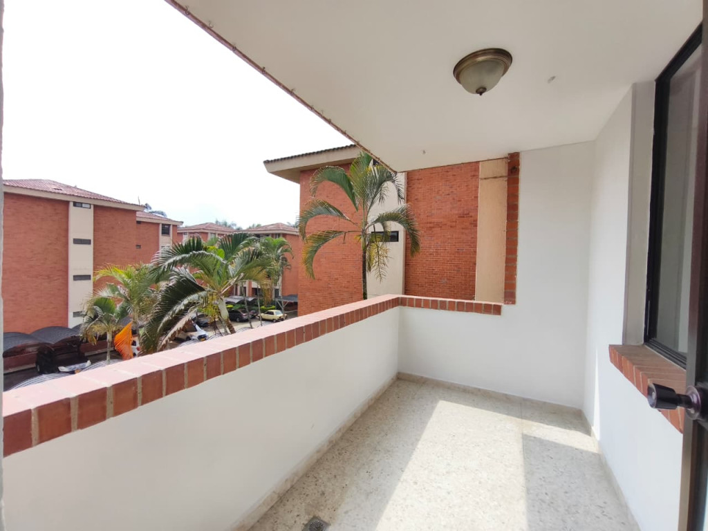 Apartamento En Venta - Urbanización La Flora, Cali