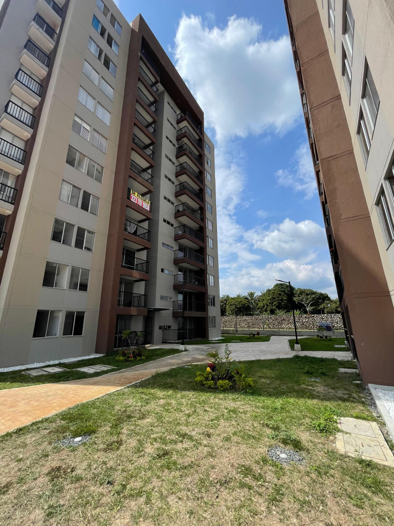 Apartamento En Arriendo - Ciudad Pacifica, Cali