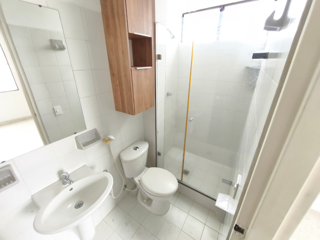 Apartamento En Venta - Urbanización La Flora, Cali