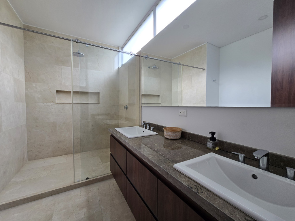 Apartamento En Venta - Santa Rita, Cali