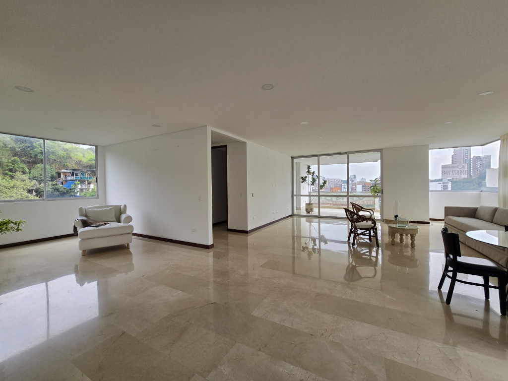 Apartamento En Venta - Santa Rita, Cali