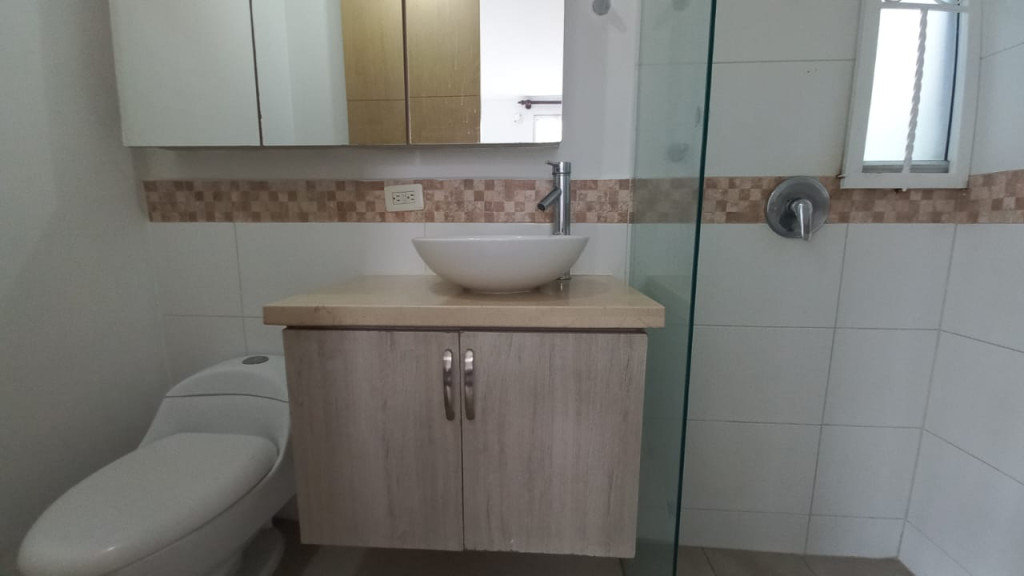 Apartamento En Arriendo - Urbanización La Flora, Cali