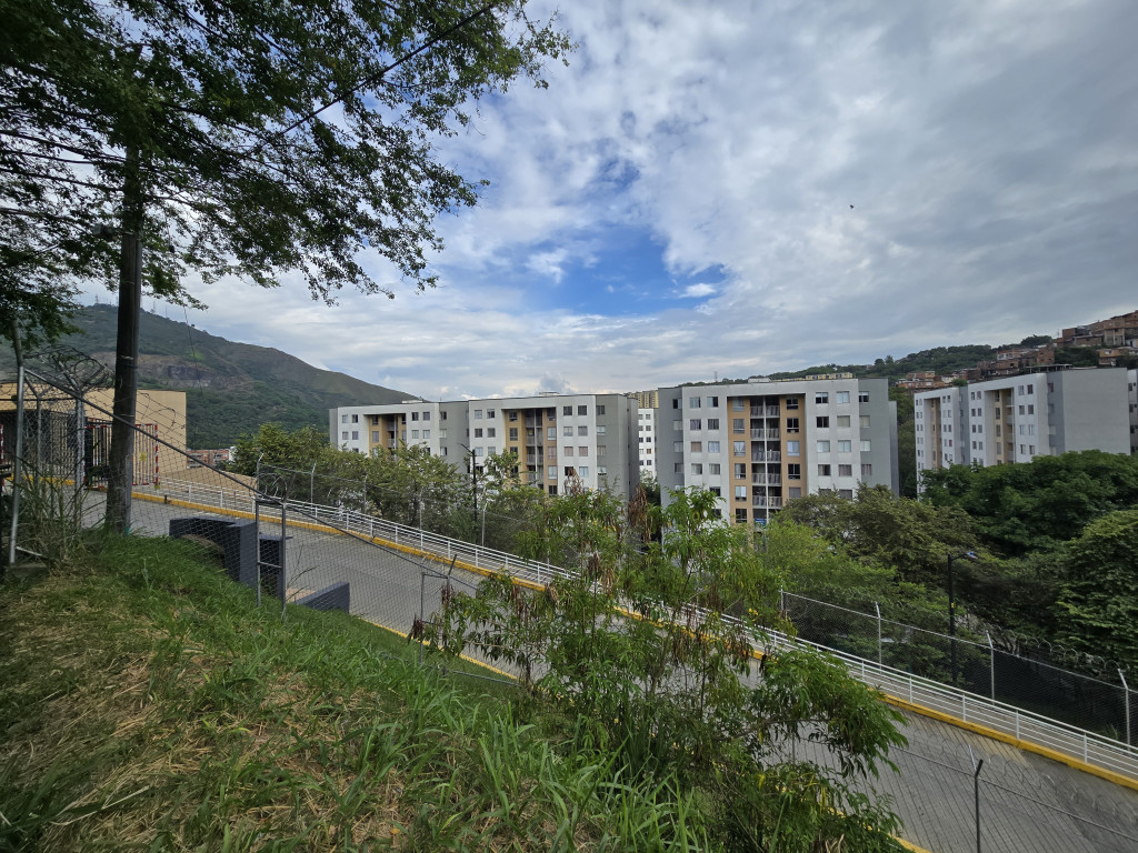 Apartamento En Venta - Aguacatal, Cali