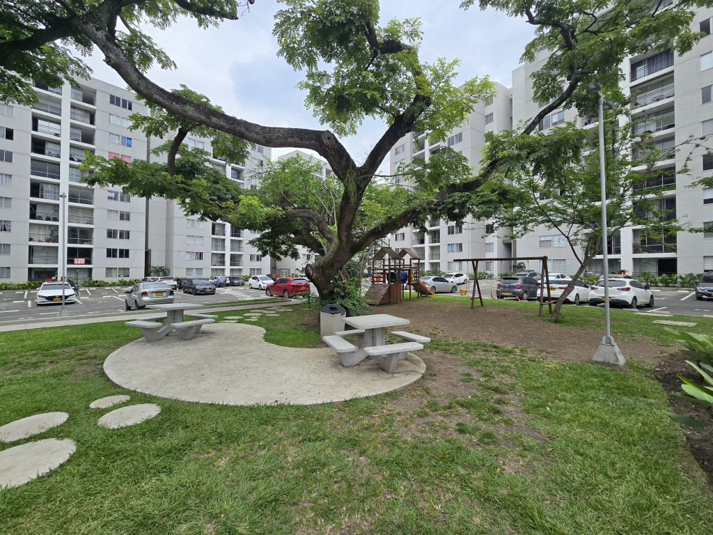 Apartamento En Venta - Ciudad Guabinas, Yumbo