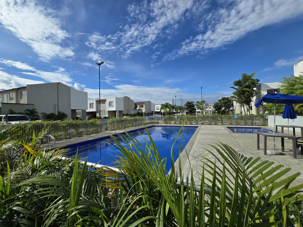 Casa En Venta - Ciudad Country, Jamundí