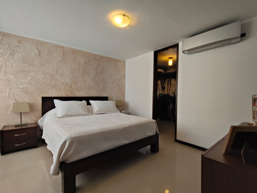 Apartamento En Arriendo - Urbanización La Flora, Cali